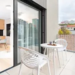 Days - Premium - Balcony דירה פראג