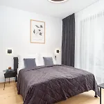 Days - Premium - Balcony *