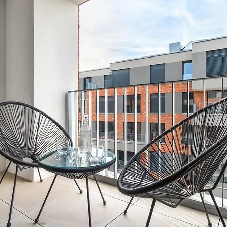 Days - Premium - Balcony