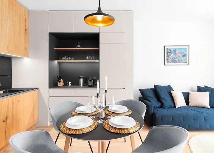 Days - Premium - Balcony