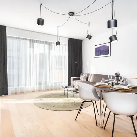 Apartment Days - Premium - Balcony *