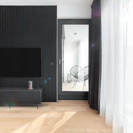 Apartment Days - Premium - Balcony